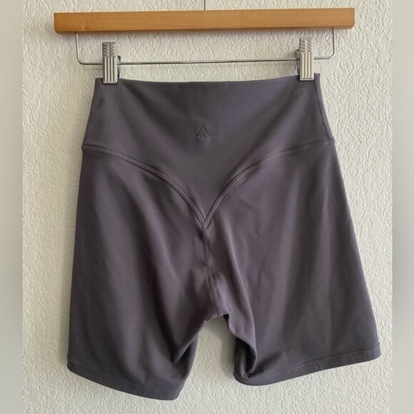 Vitality Cloud II Scoop Bra & Volley Short Concrete - Picture 5 of 7